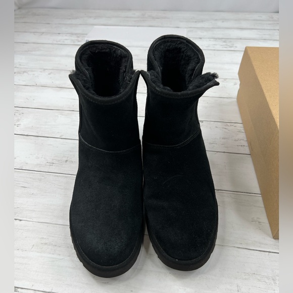 UGG Women’s Size 9 ‘Kristin’ Black Suede Boots - Picture 2 of 13